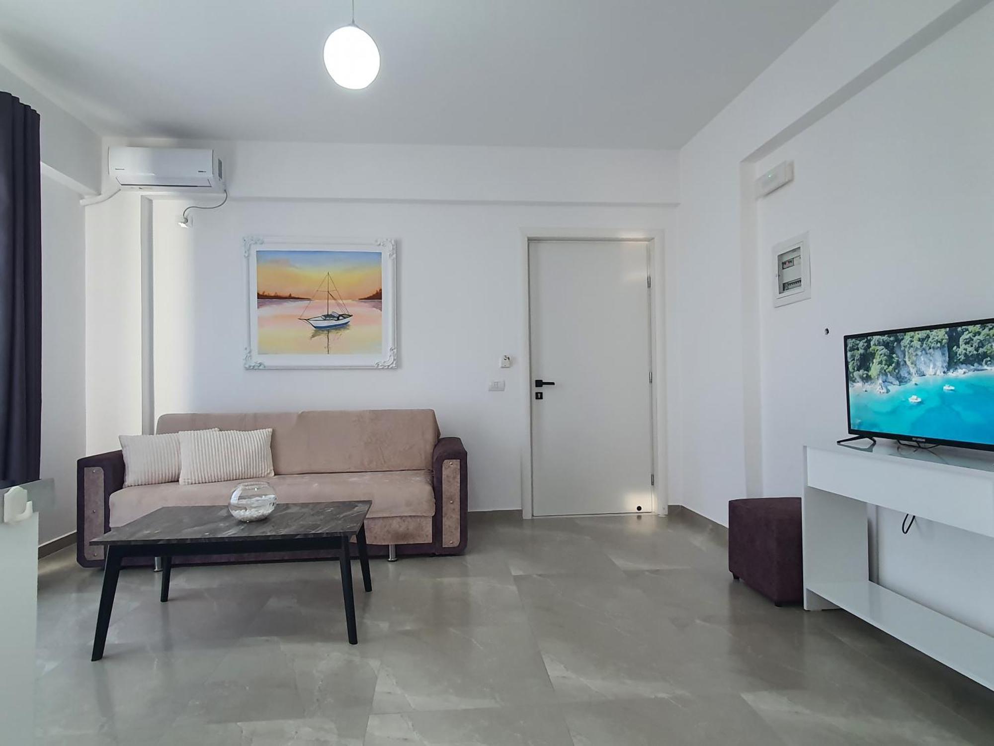Flore Rooms Sarande Bagian luar foto