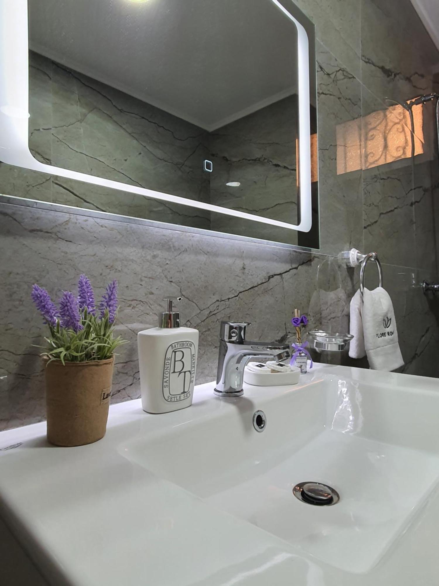 Flore Rooms Sarande Ruang foto