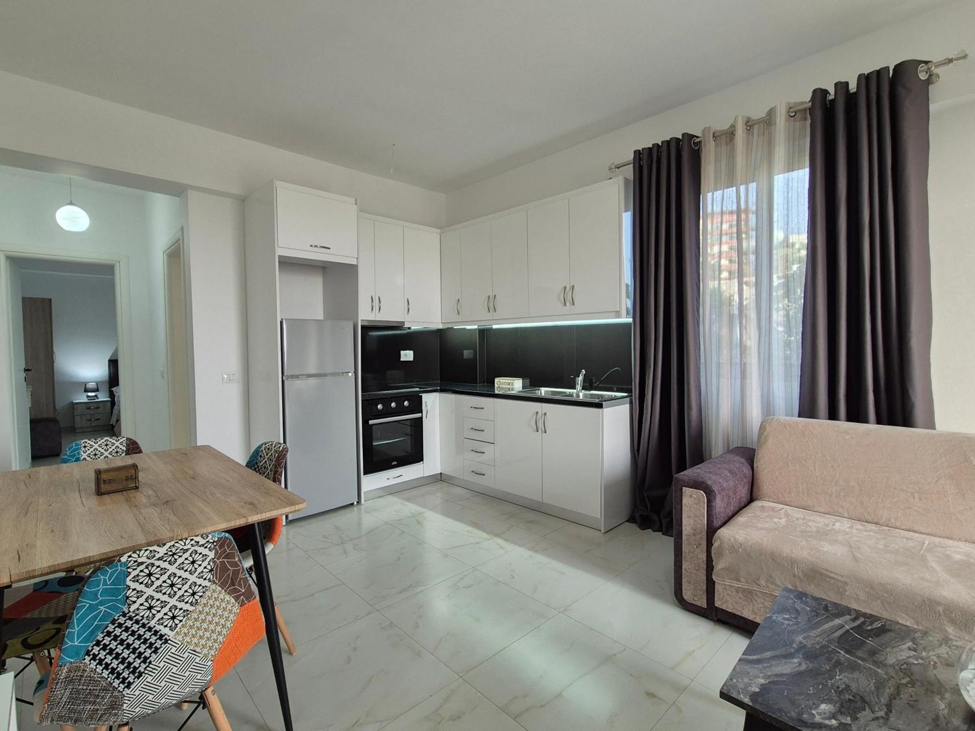 Flore Rooms Sarande Bagian luar foto