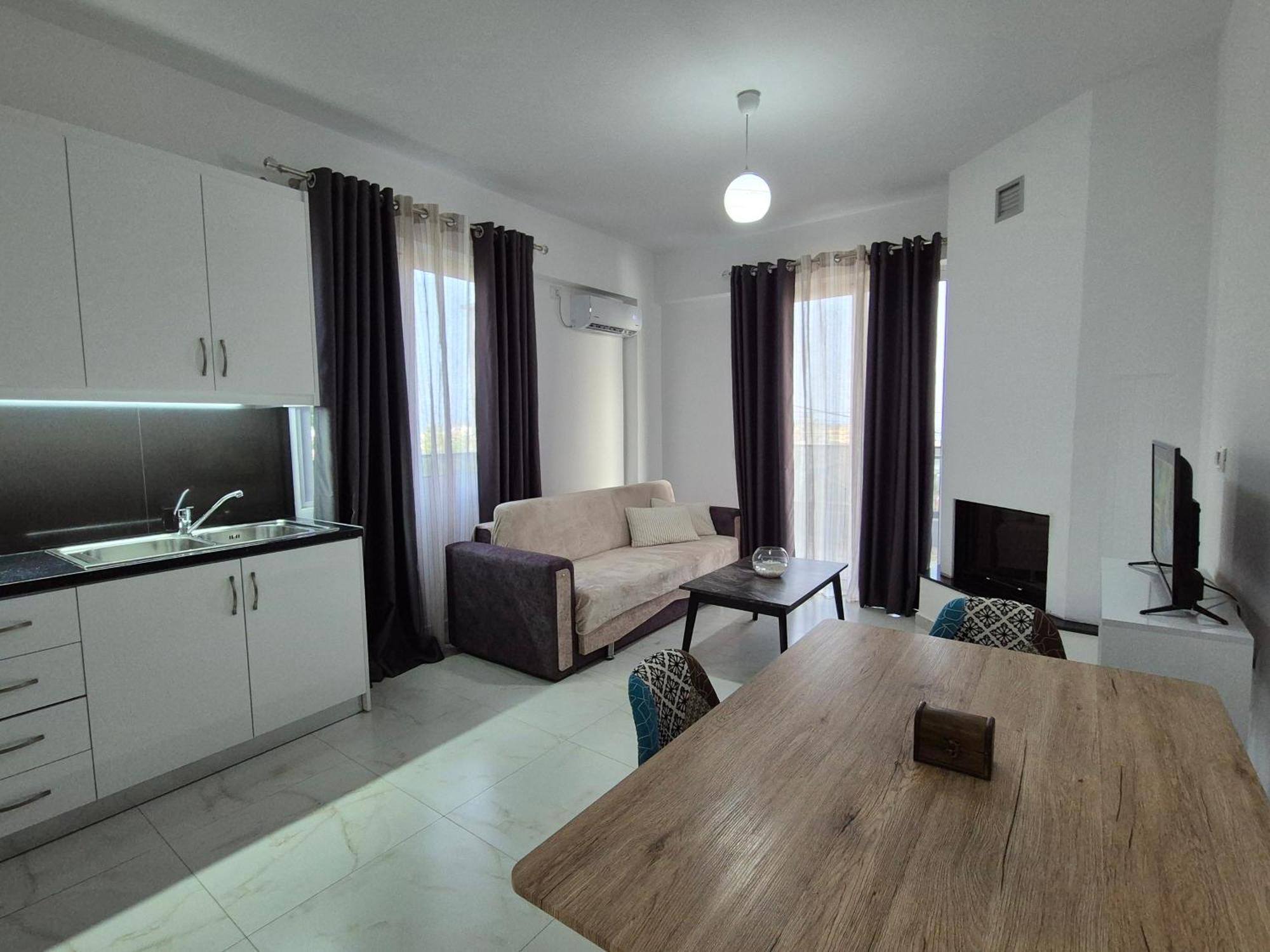 Flore Rooms Sarande Bagian luar foto